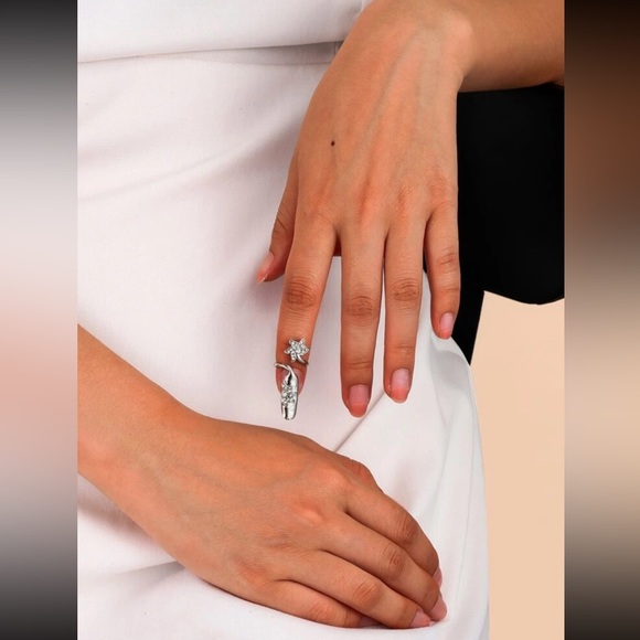 ⭐️ Awesome Metallic Rhinestone Star Single Finger Tip Finger Nail Twist ⭐️ - Picture 2 of 5